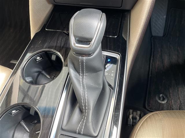 クラウンハイブリッド S Cパッケージ トヨタセーフティセンス 純正8型ナビ レーダークルーズコントロール シートヒーター バックカメラ パワーシート ヘッドアップディスプレイ コーナーセンサー 純正アルミホイール ブラインドスポットモニタ(27枚目)