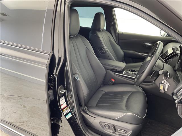 クラウンハイブリッド ＲＳアドバンス　純正８型ナビ　三眼ＬＥＤヘッドライト　サンルーフ　レーダークルーズコントロール　シートヒーター　エアシート　バックカメラ　パワーシート　ヘッドアップディスプレイ　コーナーセンサー　ステアリングヒーター（14枚目）