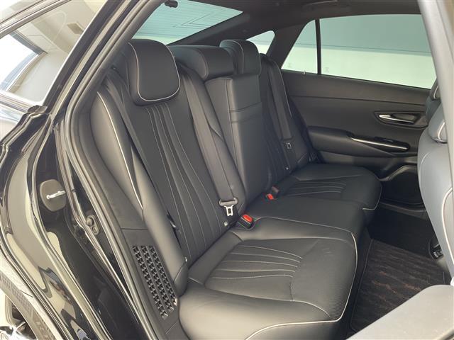 クラウンハイブリッド ＲＳアドバンス　純正８型ナビ　三眼ＬＥＤヘッドライト　サンルーフ　レーダークルーズコントロール　シートヒーター　エアシート　バックカメラ　パワーシート　ヘッドアップディスプレイ　コーナーセンサー　ステアリングヒーター（15枚目）