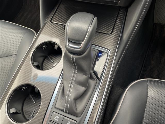 クラウンハイブリッド ＲＳアドバンス　純正８型ナビ　三眼ＬＥＤヘッドライト　サンルーフ　レーダークルーズコントロール　シートヒーター　エアシート　バックカメラ　パワーシート　ヘッドアップディスプレイ　コーナーセンサー　ステアリングヒーター（26枚目）