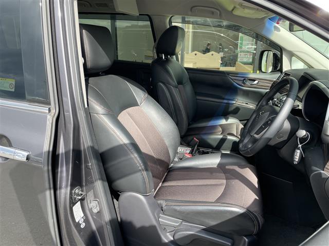 エルグランド 250ハイウェイスターS 純正ナビ フリップダウンモニター 全方位カメラ 両側パワースライドドア クルーズコントロール バックカメラ 電動リアゲート コーナーセンサー 純正アルミホイール LEDヘッドライト リアオートエアコン(14枚目)