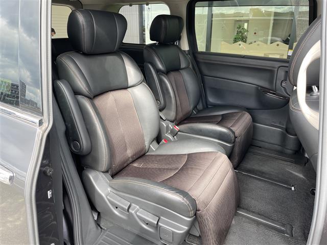 エルグランド 250ハイウェイスターS 純正ナビ フリップダウンモニター 全方位カメラ 両側パワースライドドア クルーズコントロール バックカメラ 電動リアゲート コーナーセンサー 純正アルミホイール LEDヘッドライト リアオートエアコン(15枚目)