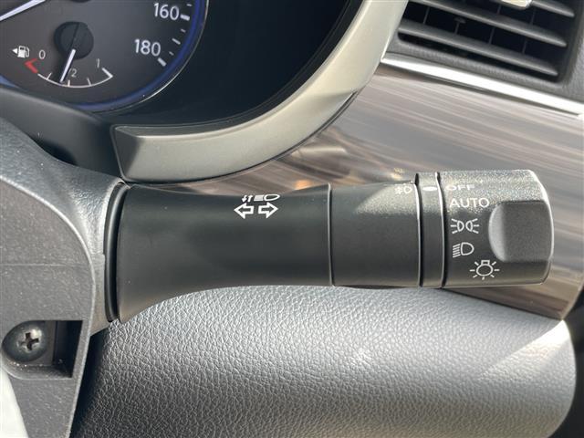 エルグランド 250ハイウェイスターS 純正ナビ フリップダウンモニター 全方位カメラ 両側パワースライドドア クルーズコントロール バックカメラ 電動リアゲート コーナーセンサー 純正アルミホイール LEDヘッドライト リアオートエアコン(23枚目)