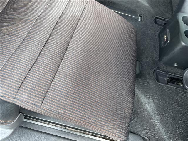 エルグランド 250ハイウェイスターS 純正ナビ フリップダウンモニター 全方位カメラ 両側パワースライドドア クルーズコントロール バックカメラ 電動リアゲート コーナーセンサー 純正アルミホイール LEDヘッドライト リアオートエアコン(30枚目)