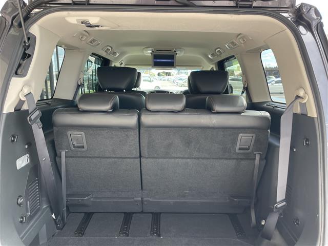 エルグランド 250ハイウェイスターS 純正ナビ フリップダウンモニター 全方位カメラ 両側パワースライドドア クルーズコントロール バックカメラ 電動リアゲート コーナーセンサー 純正アルミホイール LEDヘッドライト リアオートエアコン(31枚目)