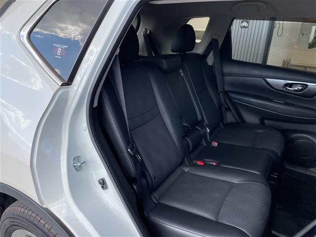 店舗にて現車の確認もいただけますので、お電話で在庫のご確認の上是非ご来店くださいませ！！店舗直通電話　　　０５２−３０９−５１５２