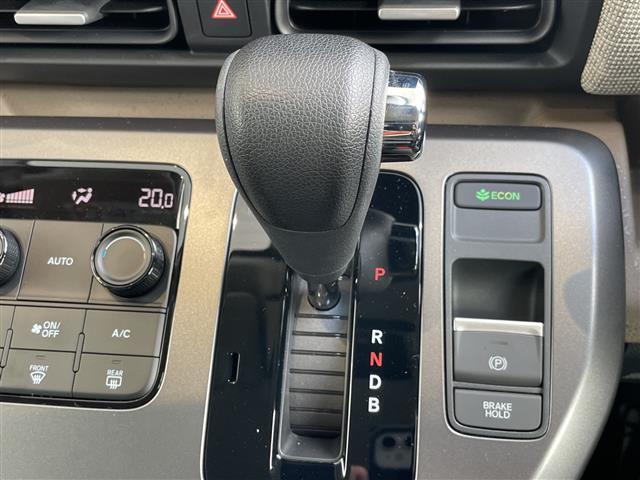 フリード e:HEVエアー ホンダセンシング 純正9型ディズプレイオーディオ ナビ機能なし 両側パワースライドドア レーダークルーズコントロール バックカメラ コーナーセンサー LEDヘッドライト オートマチックハイビーム(26枚目)