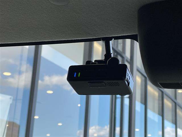 スペーシアカスタム ハイブリッドXS スズキサポート 純正10型ディズプレイオーディオナビ 全方位カメラ 両側パワースライドドア ハーフレザーシート レーダークルーズコントロール シートヒーター バックカメラ ヘッドアップディスプレイ(10枚目)