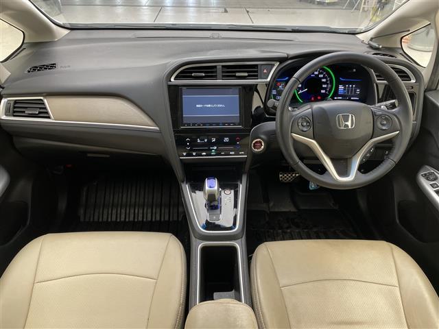 シャトル ハイブリッドXスタイルエディション 純正9型ナビ SDカードなし バックカメラ コーナーセンサー 純正アルミホイール ETC LEDヘッドライト パドルシフト フルセグ CD DVD Bluetooth ステアリングスイッチ(2枚目)