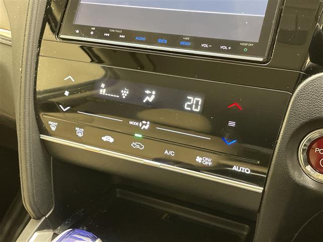 シャトル ハイブリッドXスタイルエディション 純正9型ナビ SDカードなし バックカメラ コーナーセンサー 純正アルミホイール ETC LEDヘッドライト パドルシフト フルセグ CD DVD Bluetooth ステアリングスイッチ(11枚目)