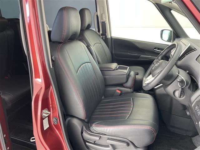 セレナ ハイウェイスターＶ　プロパイロット　純正１０型ナビ　フリップダウンモニター　全方位カメラ　両側パワースライドドア　クルーズコントロール　バックカメラ　ハンズフリースライドドア　コーナーセンサー　インテリジェントミラー（14枚目）