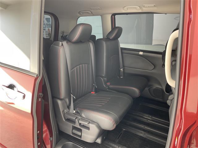 セレナ ハイウェイスターＶ　プロパイロット　純正１０型ナビ　フリップダウンモニター　全方位カメラ　両側パワースライドドア　クルーズコントロール　バックカメラ　ハンズフリースライドドア　コーナーセンサー　インテリジェントミラー（15枚目）