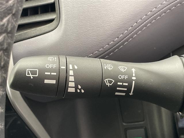 セレナ ハイウェイスターＶ　プロパイロット　純正１０型ナビ　フリップダウンモニター　全方位カメラ　両側パワースライドドア　クルーズコントロール　バックカメラ　ハンズフリースライドドア　コーナーセンサー　インテリジェントミラー（21枚目）