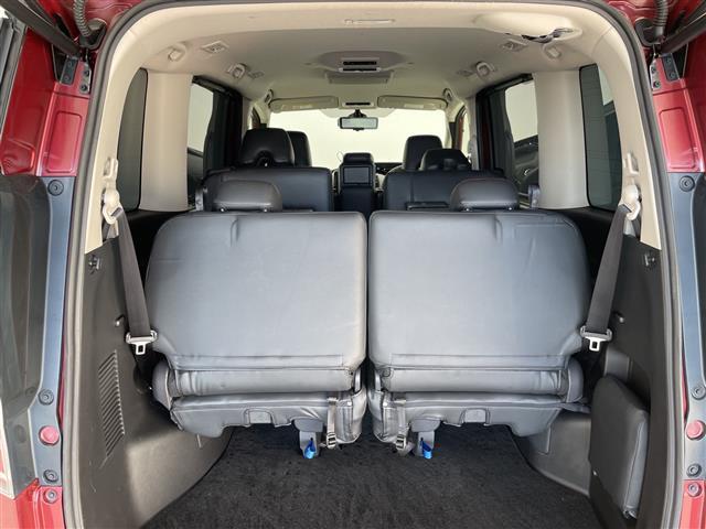 セレナ ハイウェイスターＶ　プロパイロット　純正１０型ナビ　フリップダウンモニター　全方位カメラ　両側パワースライドドア　クルーズコントロール　バックカメラ　ハンズフリースライドドア　コーナーセンサー　インテリジェントミラー（31枚目）