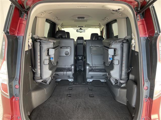 セレナ ハイウェイスターＶ　プロパイロット　純正１０型ナビ　フリップダウンモニター　全方位カメラ　両側パワースライドドア　クルーズコントロール　バックカメラ　ハンズフリースライドドア　コーナーセンサー　インテリジェントミラー（32枚目）