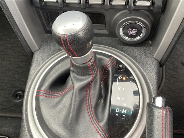 86 GTリミテッド 純正ナビ シートヒーター バックカメラ コーナーセンサー アルミホイール LEDヘッドライト パドルシフト ETC Bluetooth スマートキー プッシュスタート(9枚目)