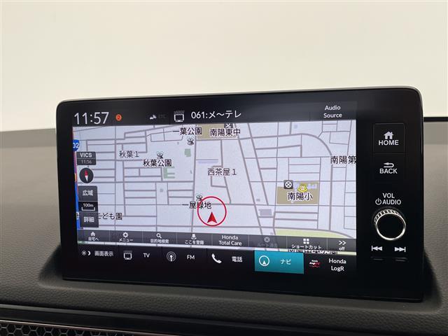 シビック タイプＲ　登録済未使用車　ホンダセンシング　純正８型ディズプレイオーディオナビ　バックカメラ　レーダークルーズコントロール　フルセグ　Ｂｌｕｅｔｏｏｔｈ　コーナーセンサー　純正アルミホイール　ＥＴＣ２．０（3枚目）