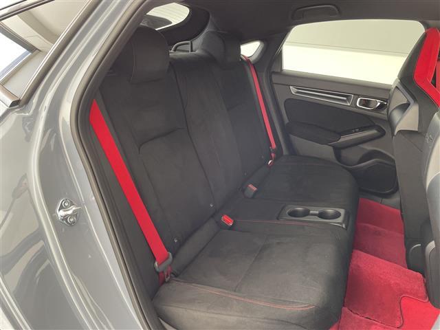 シビック タイプＲ　登録済未使用車　ホンダセンシング　純正８型ディズプレイオーディオナビ　バックカメラ　レーダークルーズコントロール　フルセグ　Ｂｌｕｅｔｏｏｔｈ　コーナーセンサー　純正アルミホイール　ＥＴＣ２．０（15枚目）