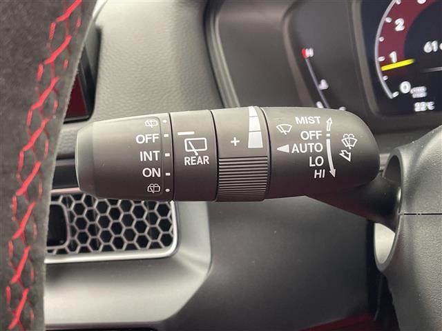 シビック タイプＲ　登録済未使用車　ホンダセンシング　純正８型ディズプレイオーディオナビ　バックカメラ　レーダークルーズコントロール　フルセグ　Ｂｌｕｅｔｏｏｔｈ　コーナーセンサー　純正アルミホイール　ＥＴＣ２．０（21枚目）