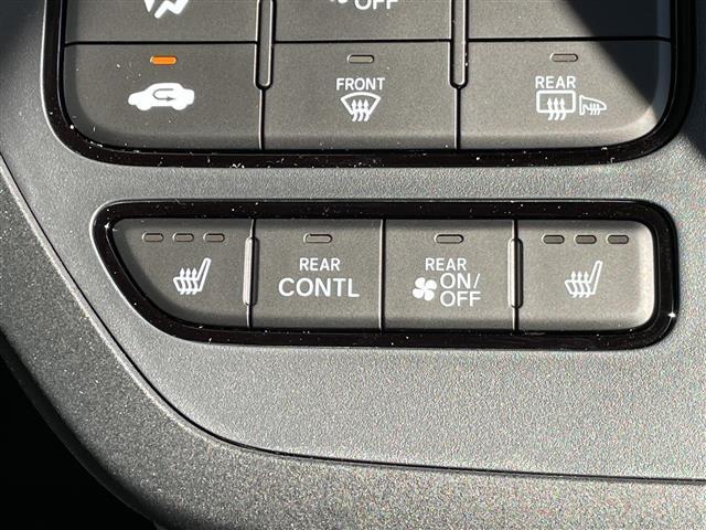 ステップワゴン e:HEVエアー EX 登録済未使用車 純正11.4型ナビ フリップダウンモニター15.6型 両側パワースライドドア レーダークルーズコントロール シートヒーター バックカメラ 電動リアゲート コーナーセンサー スマートキー(11枚目)