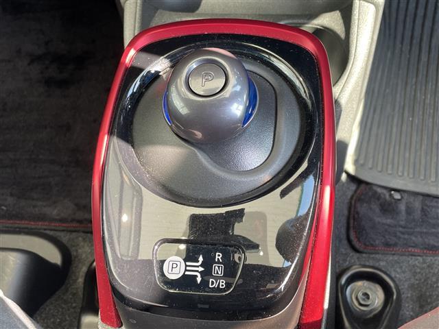 ノート ｅ－パワーニスモ　純正ナビ　全方位カメラ　バックカメラ　レーダークルーズコントロール　コーナーセンサー　インテリジェントミラー　ドライブレコーダー　ＥＴＣ２．０　衝突軽減システム　フルセグ　スマートキー（7枚目）