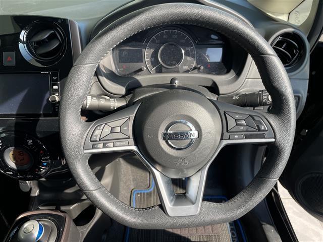 ノート ｅ－パワー　メダリスト　純正ナビ　全方位カメラ　バックカメラ　レーダークルーズコントロール　インテリジェントミラー　ＥＴＣ　ドライブレコーダー　コーナーセンサー　純正アルミホイール　ＬＥＤヘッドライト　衝突軽減システム（42枚目）