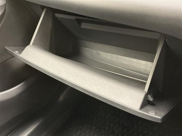 ヤリス Ｇ　トヨタセーフティセンス　純正８型ディスプレイオーディオナビ　ＣＤ　ＤＶＤ　Ｂｌｕｅｔｏｏｔｈ　バックカメラ　コーナーセンサー　ＬＥＤヘッドライト　レーンキープアシスト　オートマチックハイビーム（29枚目）