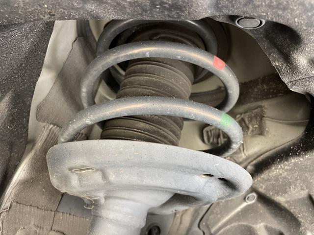 ＲＡＶ４ ハイブリッドＧ　トヨタセーフティセンス　純正９型ディスプレイオーディオナビ　全方位カメラ　レーダークルーズコントロール　シートヒーター　モデリスタエアロ　バックカメラ　電動リアゲート　サンルーフ　ステアリングヒーター（44枚目）