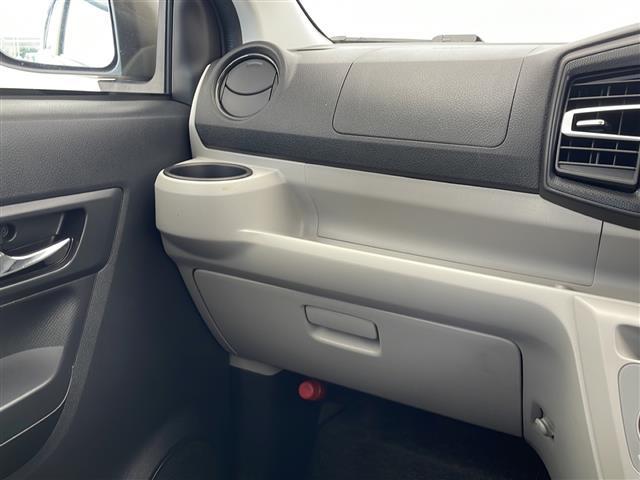 店舗にて現車の確認もいただけますので、お電話で在庫のご確認の上是非ご来店くださいませ！！店舗直通電話　　　０５２−３０９−５１５２