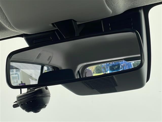 店舗にて現車の確認もいただけますので、お電話で在庫のご確認の上是非ご来店くださいませ！！店舗直通電話　　　０５２−３０９−５１５２