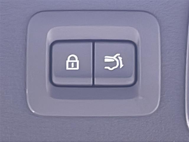 ＣＸ－６０ ＸＤ－ハイブリッド　プレミアムスポーツ　純正１２．３型ディスプレイオーディオナビ　プレミアムサウンドＢＯＳＥ　全方位カメラ　サンルーフ　レーダークルーズコントロール　シートヒーター　エアシート　電動リアゲート　パワーシート　ＨＵＤ　ＢＳＭ（28枚目）