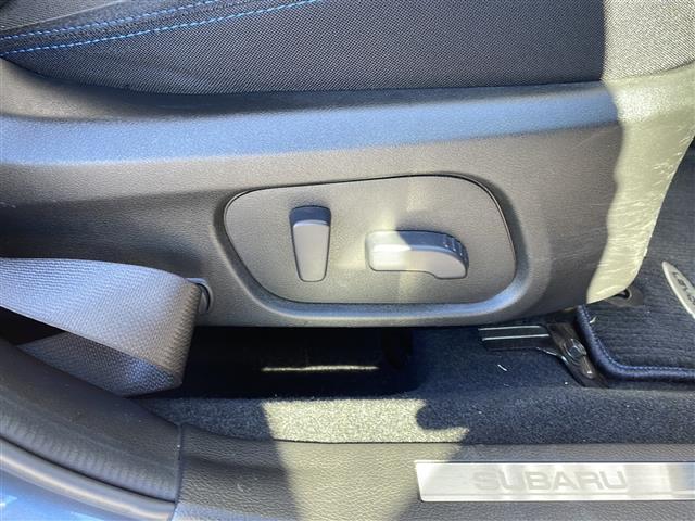 レヴォーグ 1.6GT-Sアイサイト アイサイト 純正ナビ レーダークルーズコントロール パワーシート 純正アルミホイール LEDヘッドライト パドルシフト オートライト ETC 衝突軽減システム フルセグ CD Bluetooth(7枚目)