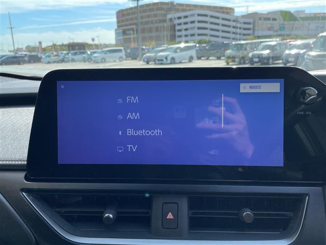 UX UX250h バージョンL レクサスセーフティセンス 純正12.3型ディスプレイオーディオナビ 三眼LEDヘッドライト 全方位カメラ 本革レザー レーダークルーズコントロール シートヒーター エアシート バックカメラ BSM(5枚目)