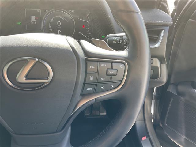 UX UX250h バージョンL レクサスセーフティセンス 純正12.3型ディスプレイオーディオナビ 三眼LEDヘッドライト 全方位カメラ 本革レザー レーダークルーズコントロール シートヒーター エアシート バックカメラ BSM(9枚目)