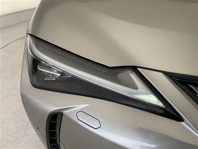 UX UX250h バージョンL レクサスセーフティセンス 純正12.3型ディスプレイオーディオナビ 三眼LEDヘッドライト 全方位カメラ 本革レザー レーダークルーズコントロール シートヒーター エアシート バックカメラ BSM(13枚目)