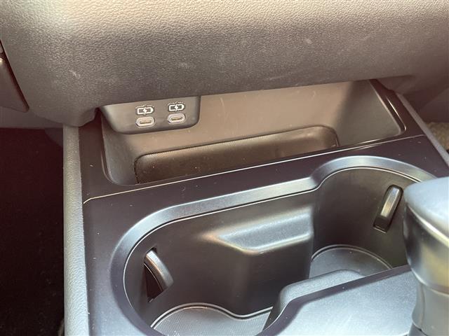 UX UX250h バージョンL レクサスセーフティセンス 純正12.3型ディスプレイオーディオナビ 三眼LEDヘッドライト 全方位カメラ 本革レザー レーダークルーズコントロール シートヒーター エアシート バックカメラ BSM(24枚目)