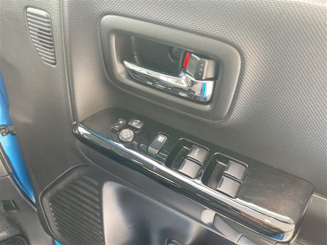 スペーシアカスタム ハイブリッドXSターボ スズキセーフティサポート 純正8型ナビ 全方位カメラ 両側パワースライドドア クルーズコントロール シートヒーター バックカメラ ヘッドアップディスプレイ コーナーセンサー 純正アルミホイール(27枚目)