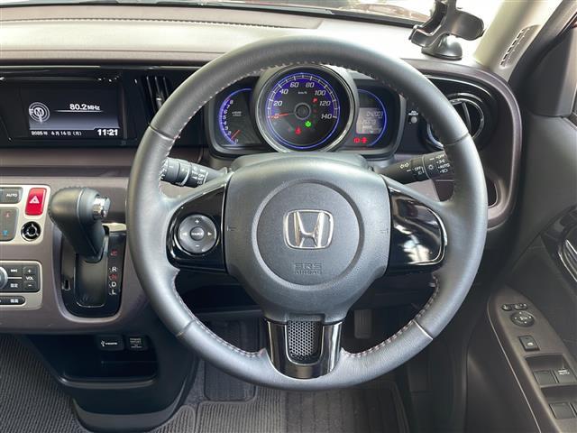 Ｎ－ＯＮＥ プレミアム　Ｂｌｕｅｔｏｏｔｈ　バックカメラ　純正アルミホイール　ＨＩＤヘッドライト　オートライト　アイドリングストップ　横滑り防止装置　ステアリングスイッチ　スマートキー　プッシュスタート　オートエアコン（42枚目）