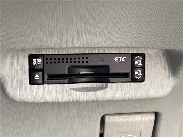 プリウス S 純正ナビ クルーズコントロール フルセグ CD DVD Bluetooth バックカメラ アルミホイール LEDヘッドライト インテリジェントミラー ドライブレコーダー ETC スマートキー(4枚目)