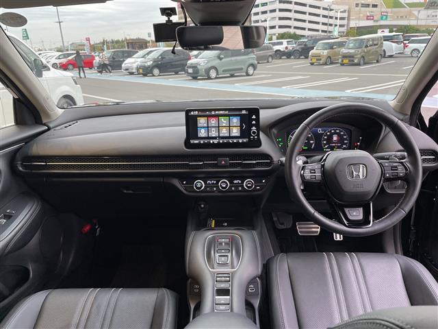 ＺＲ－Ｖ ｅ：ＨＥＶ　Ｚ　プレミアムサウンドＢＯＳＥ　純正９型ディスプレイオーディオナビ　全方位カメラ　レーダークルーズコントロール　シートヒーター　バックカメラ　電動リアゲート　パワーシート　ステアリングヒーター（2枚目）