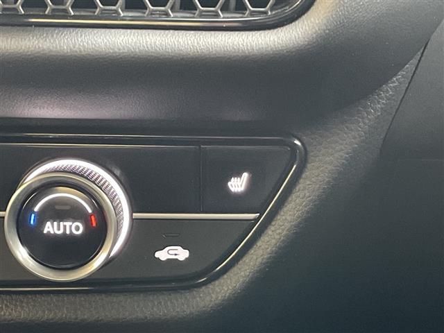 ＺＲ－Ｖ ｅ：ＨＥＶ　Ｚ　プレミアムサウンドＢＯＳＥ　純正９型ディスプレイオーディオナビ　全方位カメラ　レーダークルーズコントロール　シートヒーター　バックカメラ　電動リアゲート　パワーシート　ステアリングヒーター（11枚目）