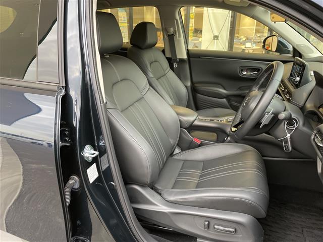 ＺＲ－Ｖ ｅ：ＨＥＶ　Ｚ　プレミアムサウンドＢＯＳＥ　純正９型ディスプレイオーディオナビ　全方位カメラ　レーダークルーズコントロール　シートヒーター　バックカメラ　電動リアゲート　パワーシート　ステアリングヒーター（14枚目）