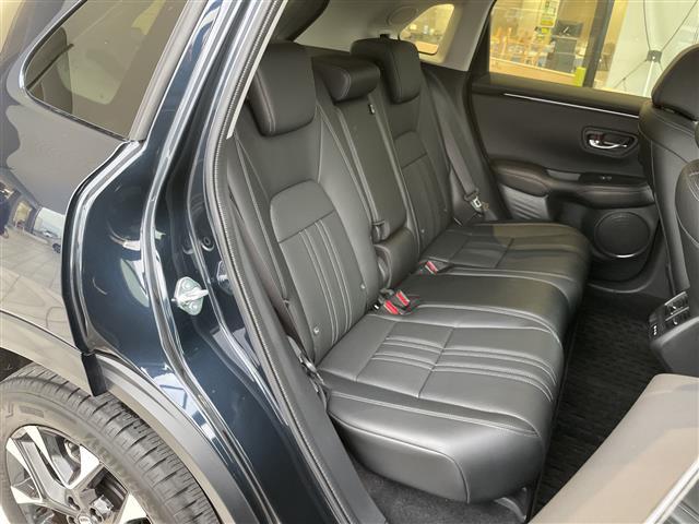 ＺＲ－Ｖ ｅ：ＨＥＶ　Ｚ　プレミアムサウンドＢＯＳＥ　純正９型ディスプレイオーディオナビ　全方位カメラ　レーダークルーズコントロール　シートヒーター　バックカメラ　電動リアゲート　パワーシート　ステアリングヒーター（15枚目）