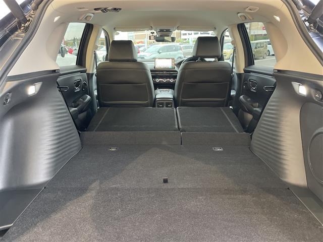 ＺＲ－Ｖ ｅ：ＨＥＶ　Ｚ　プレミアムサウンドＢＯＳＥ　純正９型ディスプレイオーディオナビ　全方位カメラ　レーダークルーズコントロール　シートヒーター　バックカメラ　電動リアゲート　パワーシート　ステアリングヒーター（16枚目）