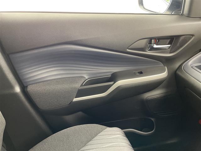 ソリオ ハイブリッドＭＺ　スズキセーフティサポート　純正９型ディスプレイオーディオナビ　全方位カメラ　両側パワースライドドア　レーダークルーズコントロール　シートヒーター　バックカメラ　ヘッドアップディスプレイ　スマートキー（31枚目）