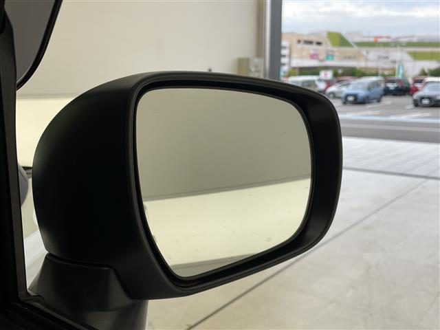 ソリオ ハイブリッドＭＺ　スズキセーフティサポート　純正９型ディスプレイオーディオナビ　全方位カメラ　両側パワースライドドア　レーダークルーズコントロール　シートヒーター　バックカメラ　ヘッドアップディスプレイ　スマートキー（33枚目）