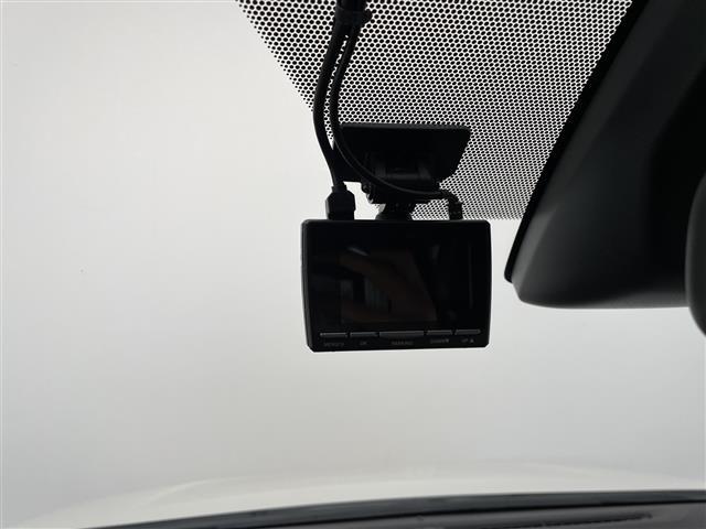 ヴォクシー ZS 煌II トヨタセーフティセンス ALPINE11型ナビ 両側パワースライドドア クルーズコントロール バックカメラ コーナーセンサー 純正アルミホイール LEDヘッドライト リアオートエアコン 衝突軽減システ(12枚目)