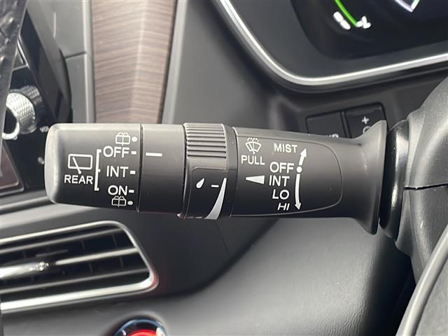 オデッセイハイブリッド e:HEVアブソルート・EX 純正10型ナビ フリップダウンモニター 全方位カメラ 両側パワースライドドア シートヒーター バックカメラ 電動リアゲート パワーシート コーナーセンサー 純正アルミホイール ETC2.0(21枚目)