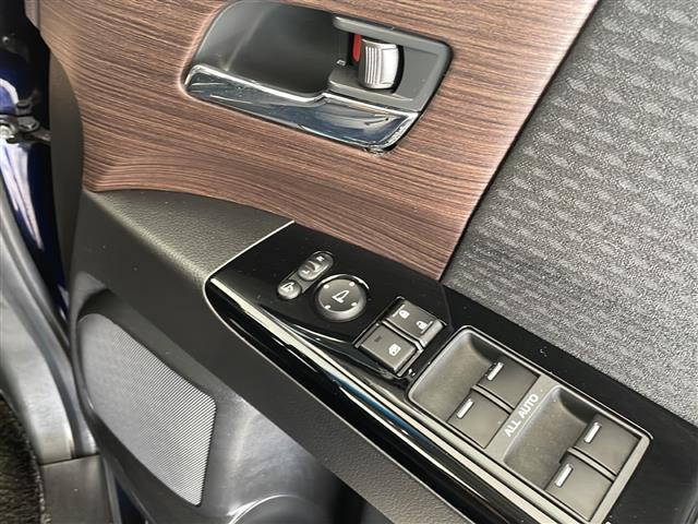 オデッセイハイブリッド e:HEVアブソルート・EX 純正10型ナビ フリップダウンモニター 全方位カメラ 両側パワースライドドア シートヒーター バックカメラ 電動リアゲート パワーシート コーナーセンサー 純正アルミホイール ETC2.0(29枚目)