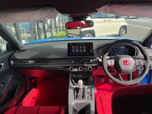 シビック タイプR 登録済未使用車 ホンダセンシング 純正10.2型ディスプレイオーディオナビ レーダークルーズコントロール バックカメラ ブレンボキャリパー ホンダサンケイマフラー ホンダLOGR BSM LED(2枚目)